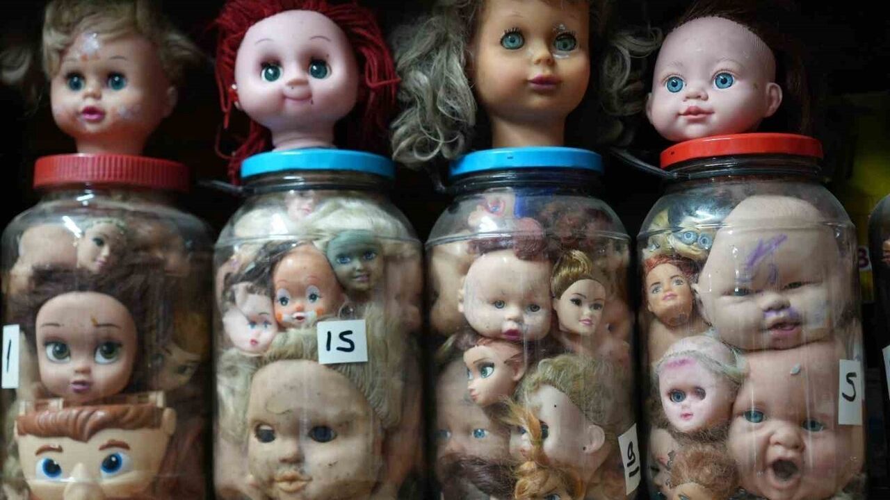 Kocaeli'de Eşsiz Bir Koleksiyon: 5 Bin Bebek Kafası