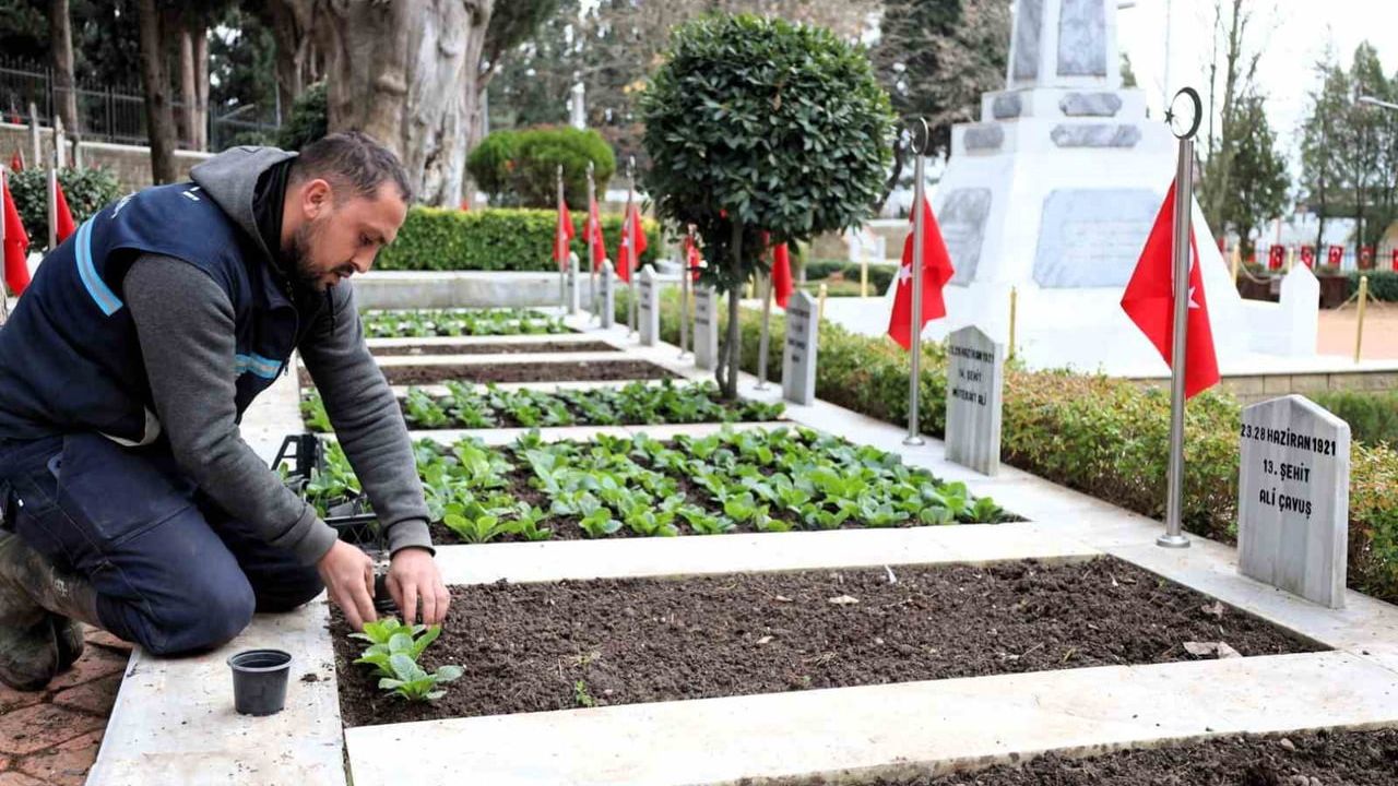 Kocaeli'de Şehitlikler İçin Yenileme Çalışmaları