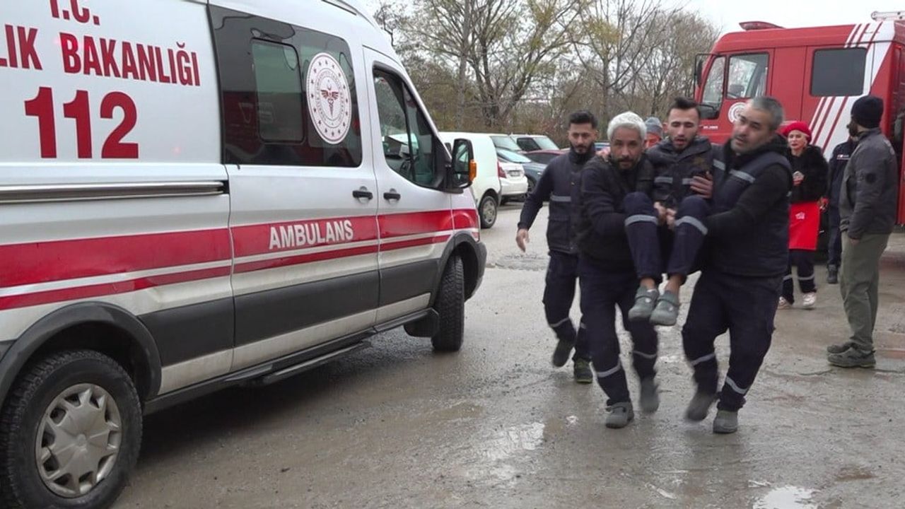 Kocaeli’deki Beton Fabrikasında Yangın: 2 İşçi Dumandan Etkilenerek Hastaneye Kaldırıldı