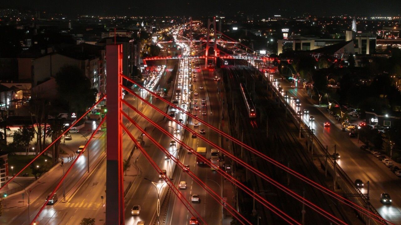 Kocaeli'nin Gece Hayatı: Aydınlatmalar ile Canlanıyor