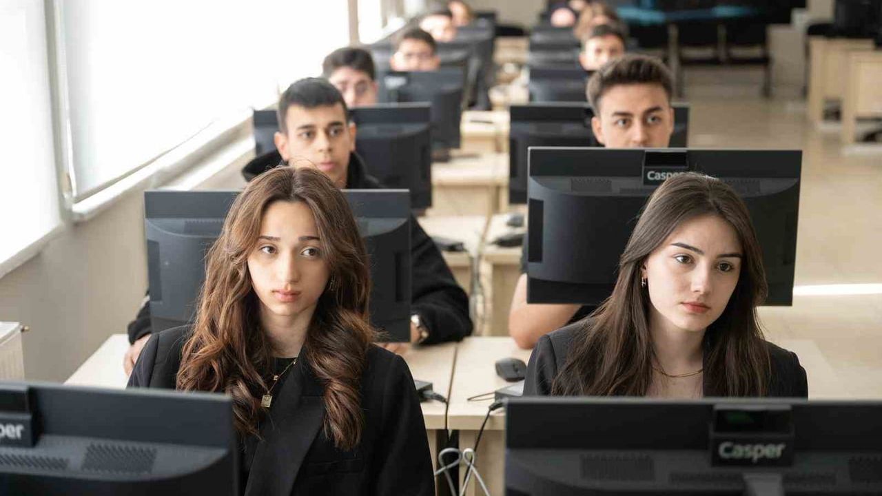 Kocaeli Sağlık ve Teknoloji Üniversitesi, YÖK 2025 Raporunda Öne Çıktı