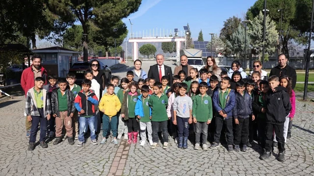 Kocagürlü Öğrenciler İncirliova'da Piknikte Buluştu