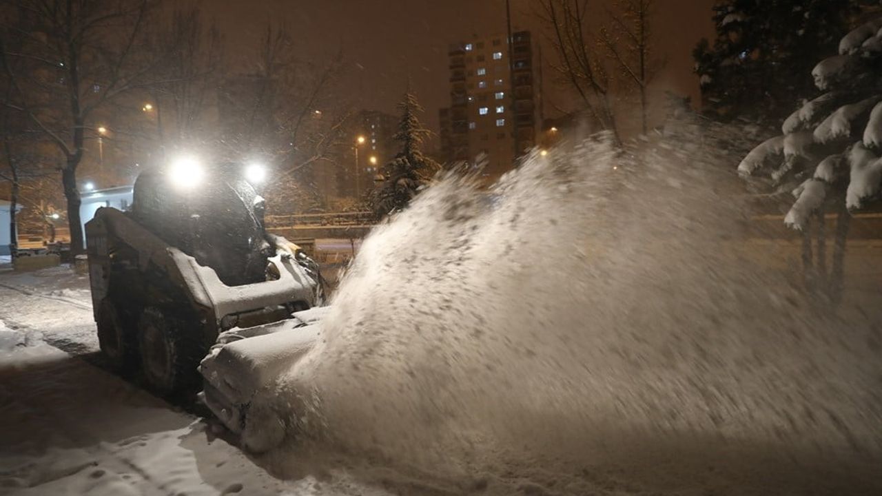 Kocasinan'da Kar Temizliği 24 Saat Sürecek