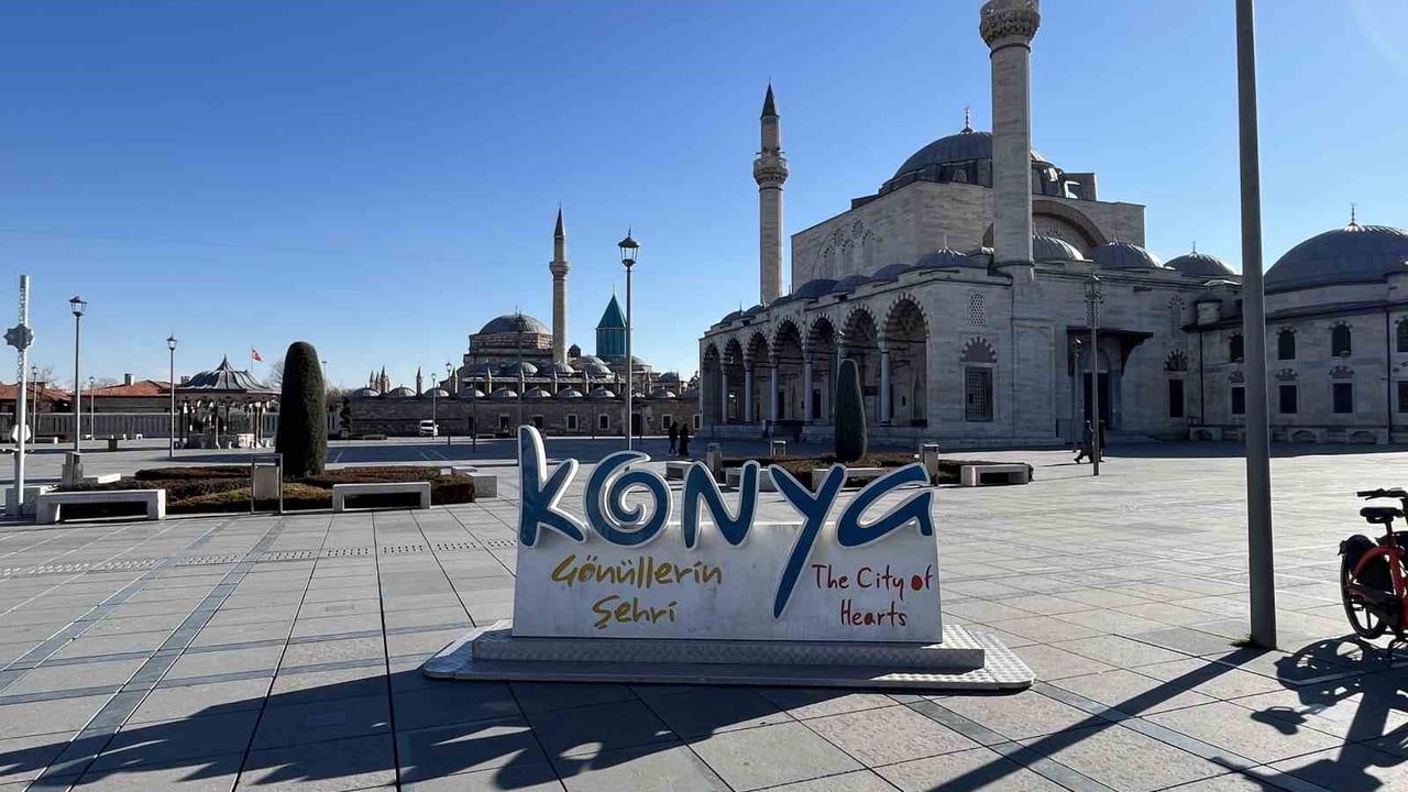 Konya'da Güneş, Türkiye'de Kar