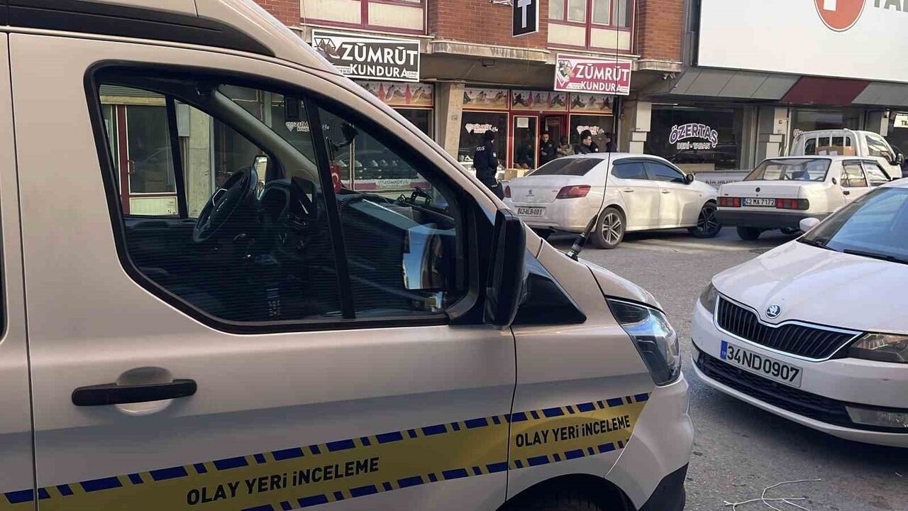 Konya'da Kunduracıda Çıkan Kavga: 1 Bıçaklı Yaralı