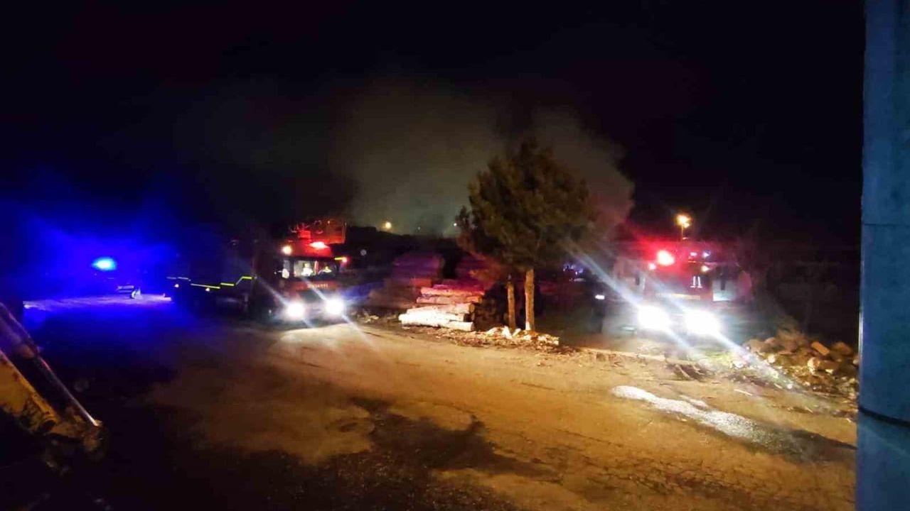 Konya Seydişehir'de Marangoz Atölyesinde Yangın Çıktı