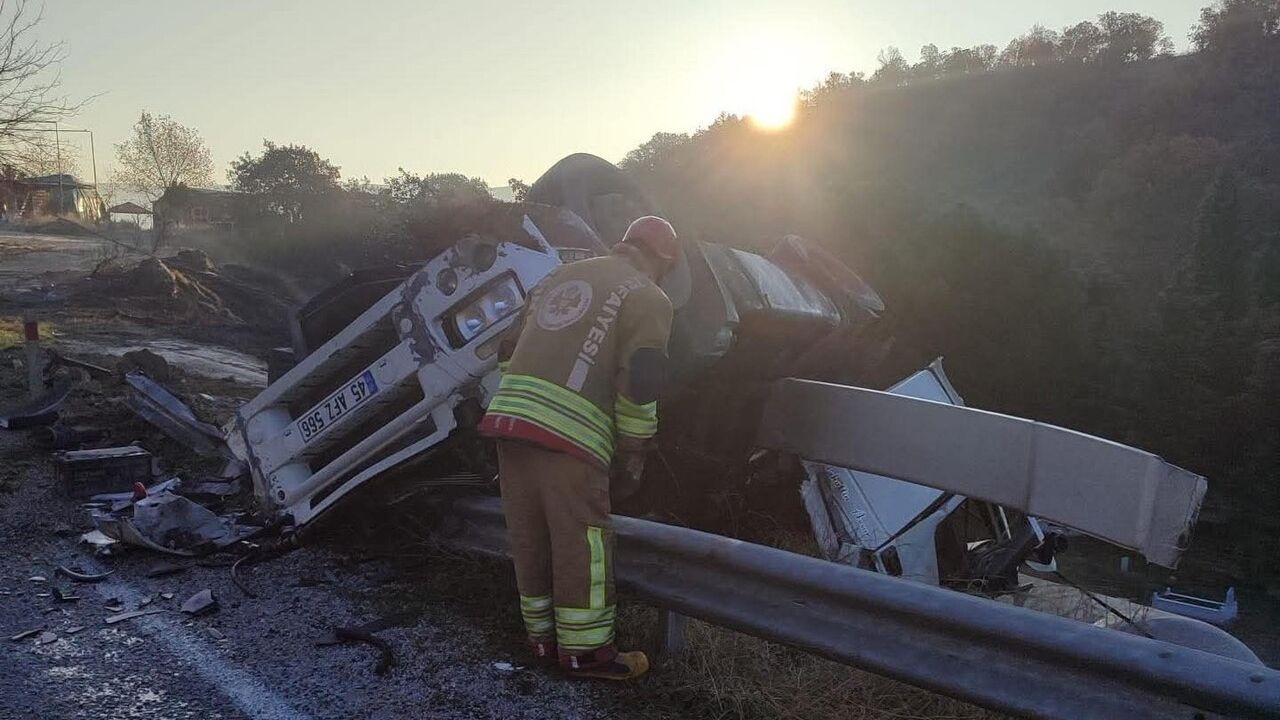 Köprübaşı'nda Tır Kazası: 1 Yaralı