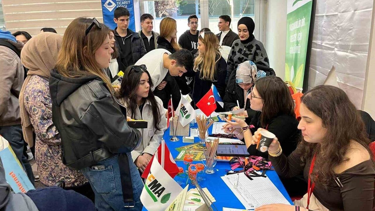 Körfez Ticaret Odası'nda Kariyer Günü Etkinliği