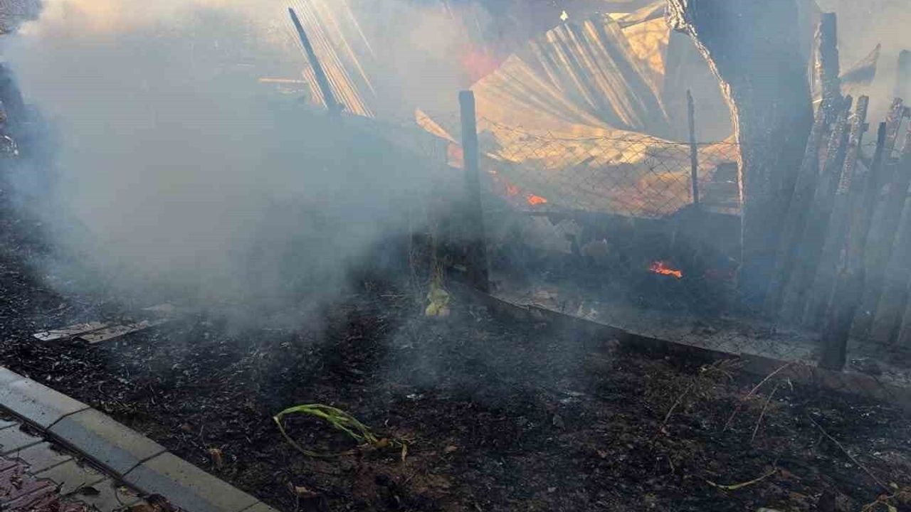 Korkuteli'nde Yangın Felaketi: Ev Kullanılamaz Hale Geldi