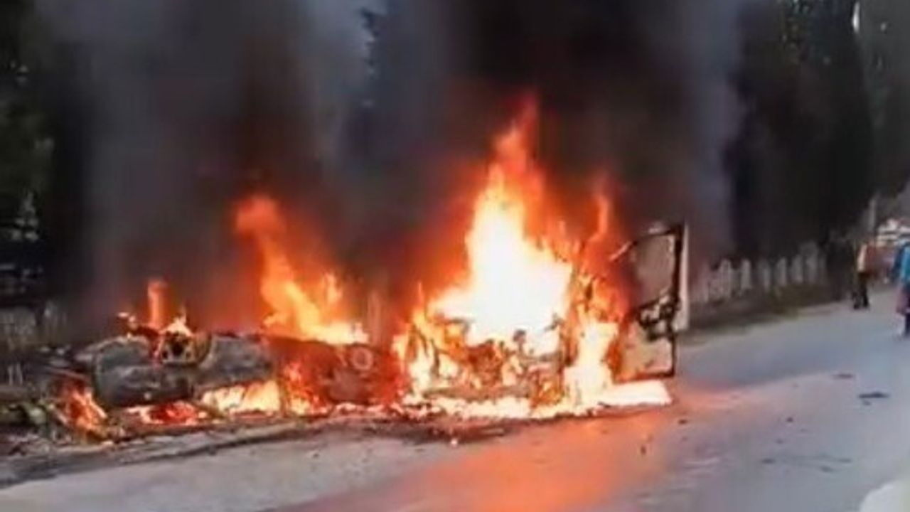 Köşk'te Kaza ve Yangın: İki Araç Kül Oldu