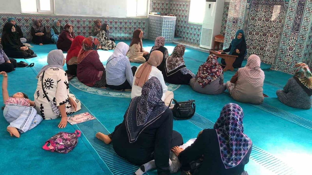 Köyceğiz'de Kadınlara Özel Regaib Kandili Programı Düzenlendi