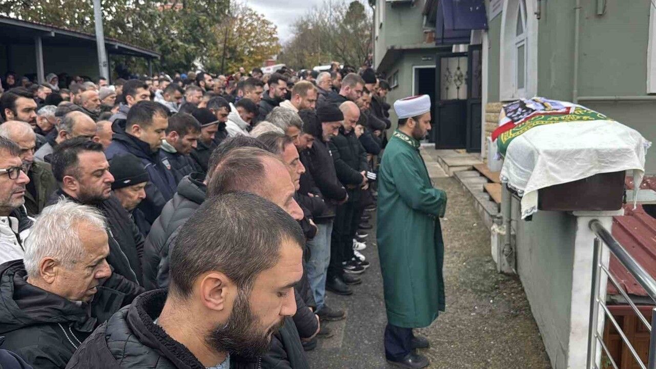 Kozlu'da Bıçaklı Olayda Hayatını Kaybeden Murat Yangun'un Cenazesi Toprağa Verildi