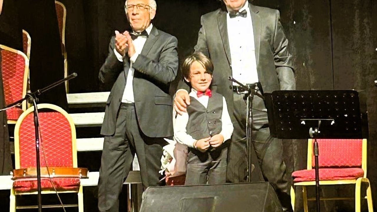 Küçük Yetenek Bora Bozkurt 10. Konserini Verdi