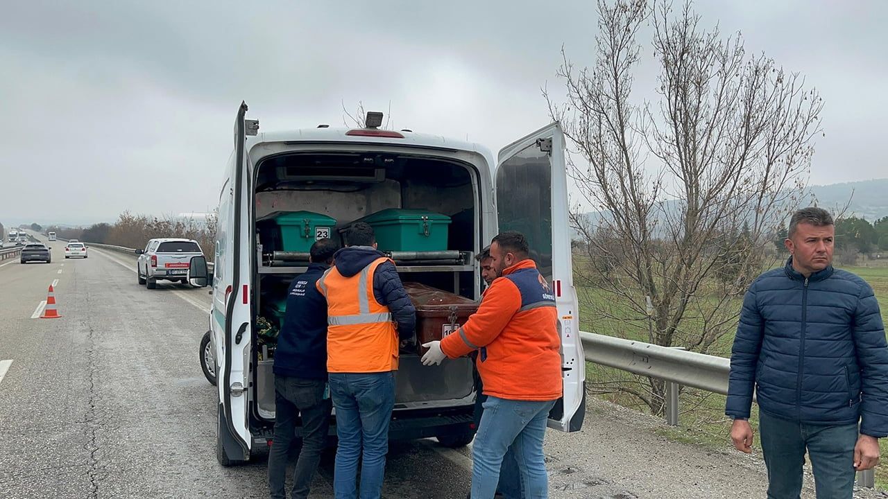 Kula'da Trafik Kazası: 1 Ölü, 1 Yaralı