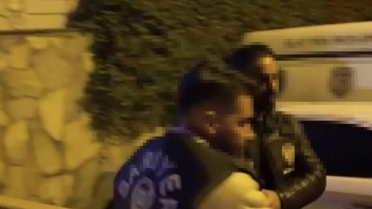 Kumar Borcu İçin Eşinin Altınlarını Bozdurdu