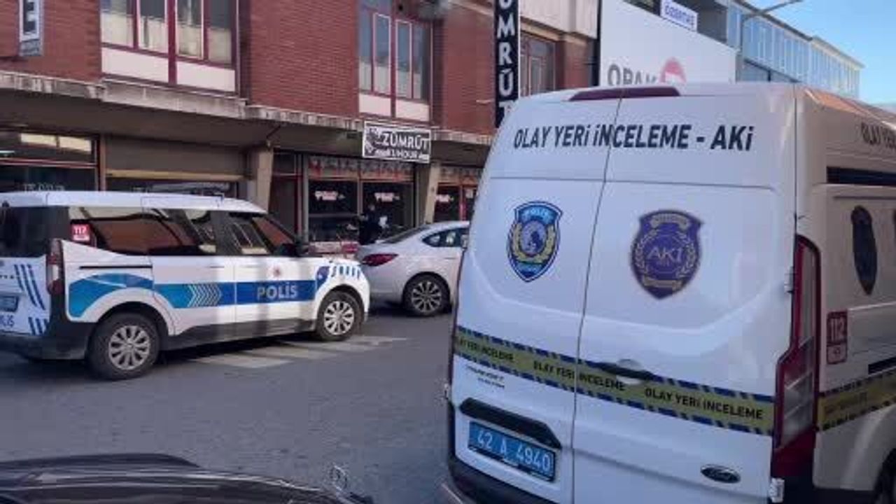 Kundura Atölyesinde Kavga: 1 Kişi Bıçaklandı