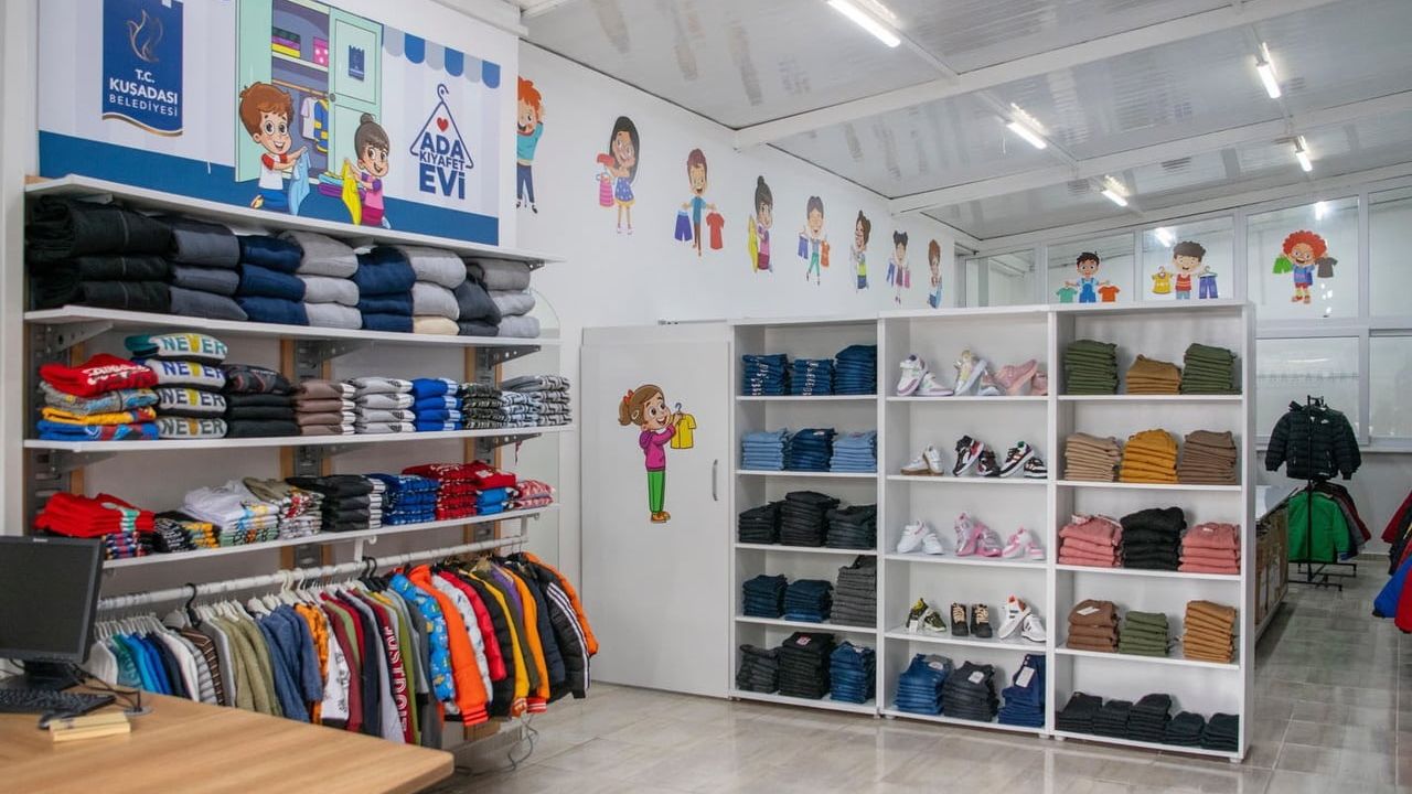 Kuşadası'nda Ada Kıyafet Evi ile Dayanışma Örneği