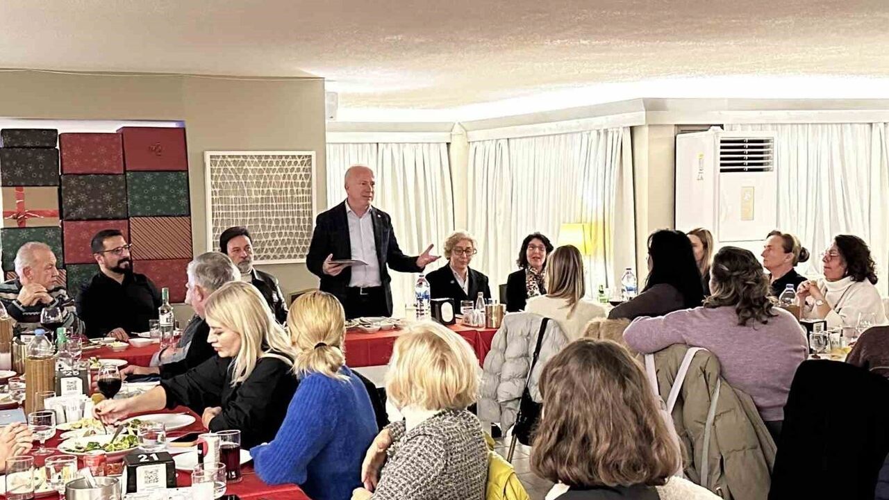 Kuşadası'nda Eczacılık Gündemi Değerlendirildi