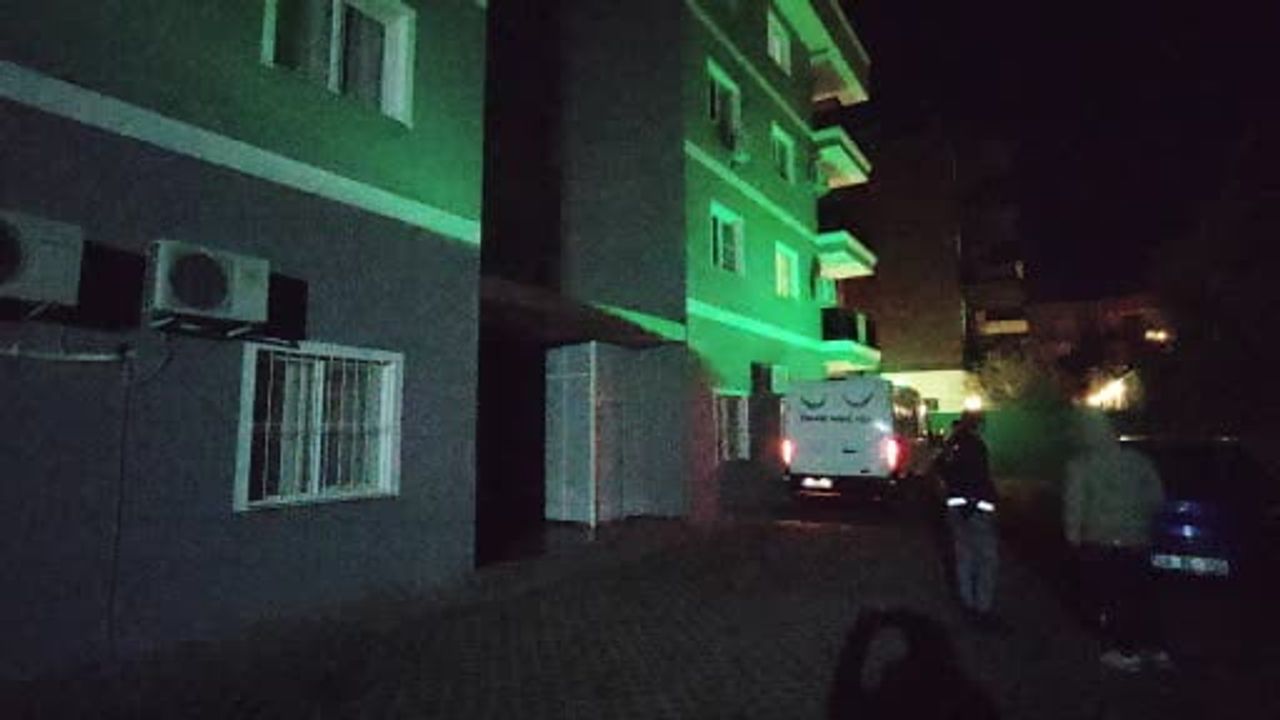 Kuşadası'nda Korkunç Keşif: Bir Kişi Evinde Ölü Bulundu
