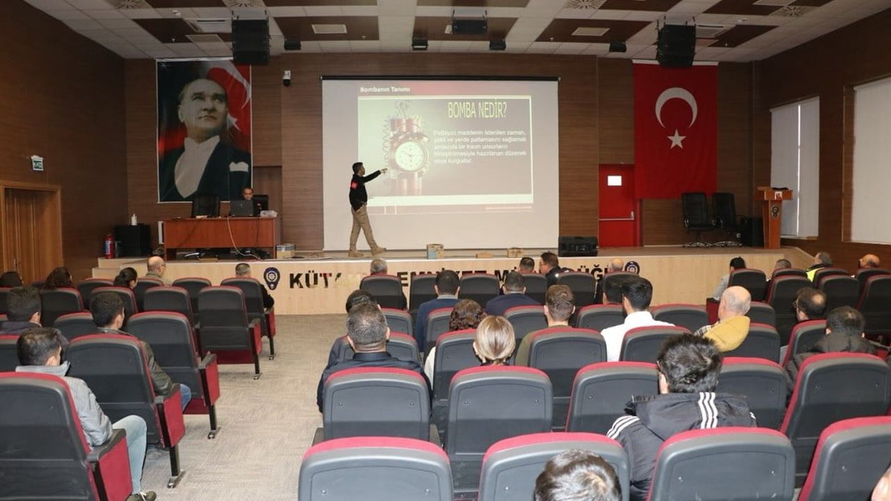 Kütahya'da Emniyet Personeline İntihar Saldırıları Semineri