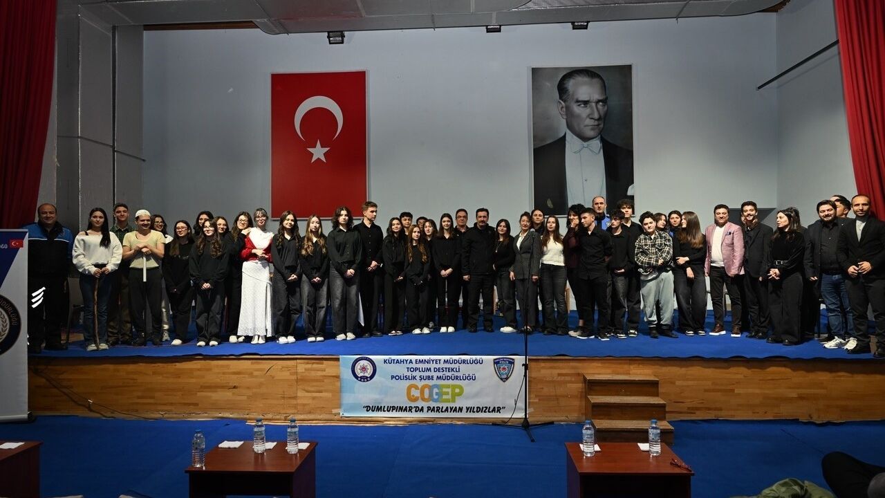 Kütahya'da Genç Yetenekler Sahne Aldı