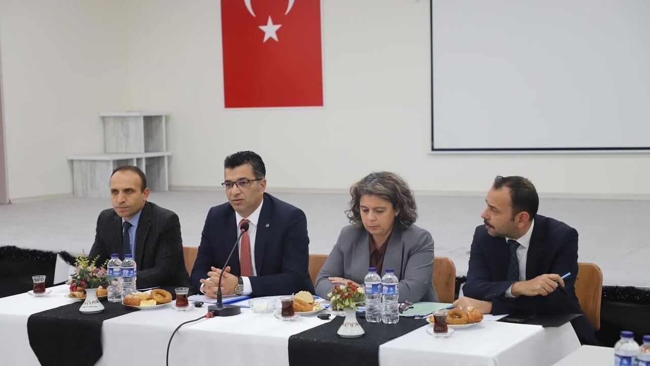 Kütahya'da Gençlik ve Spor Müdürleri Bir Araya Geldi