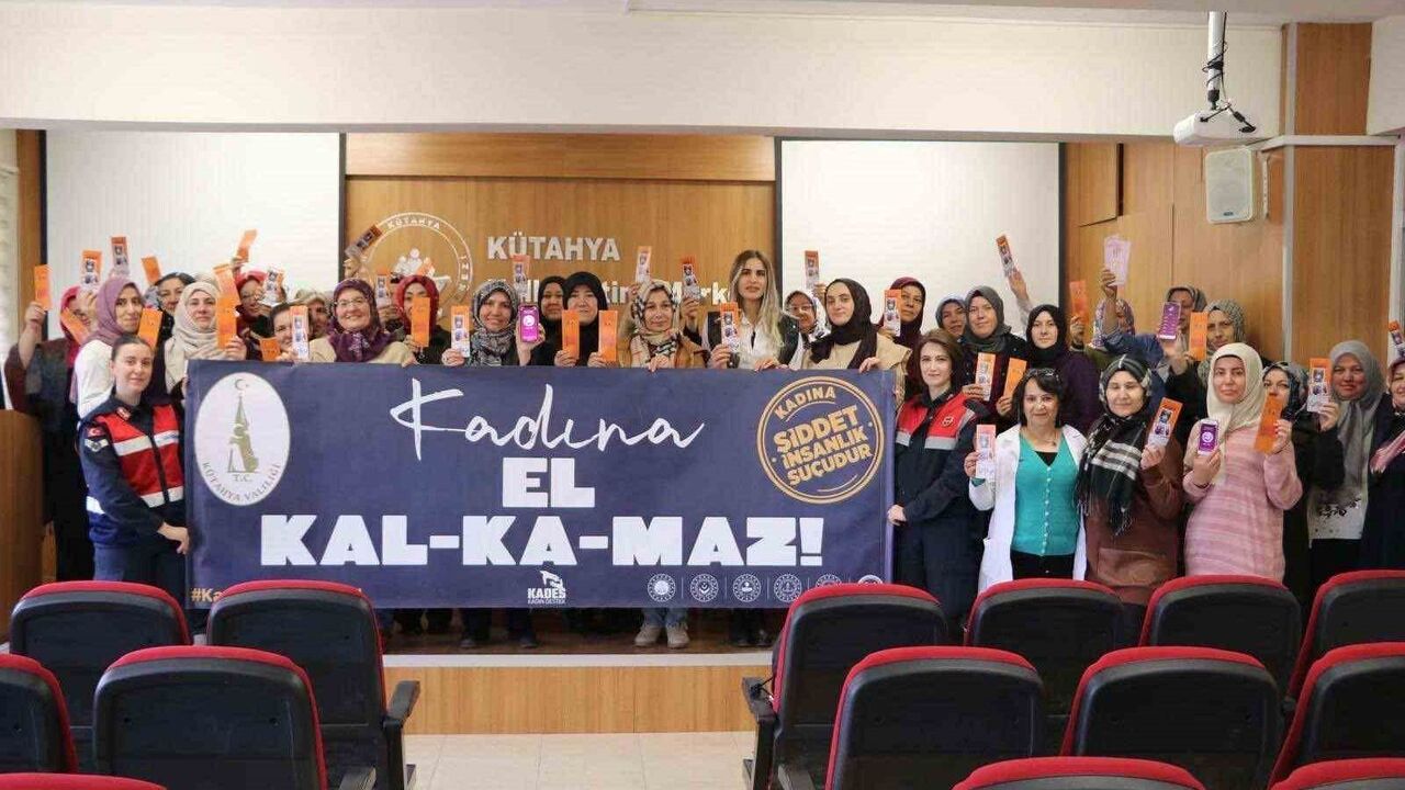 Kütahya'da Kadın Hakları İçin KADES Eğitimi