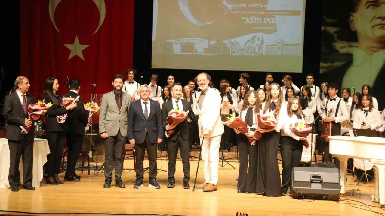 Kütahya'da 'Kim Var?' Sanat Etkinliği Büyük İlgi Gördü