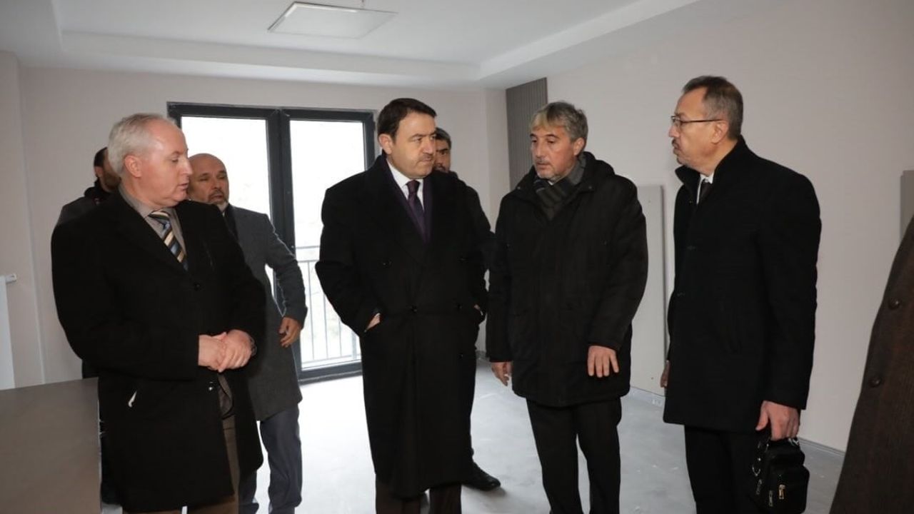 Kütahya'da Öğretmenevi İnşaatına Vali Işın'dan Ziyaret