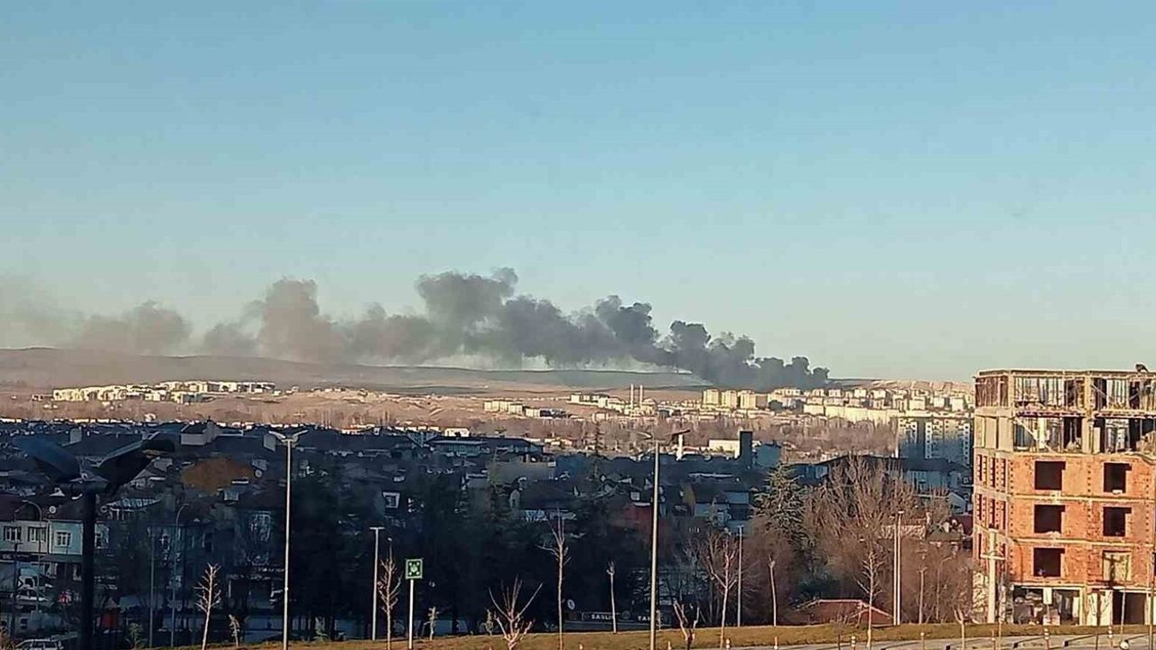 Kütahya'da Şantiyede Çıkan Yangın Kontrol Altına Alındı