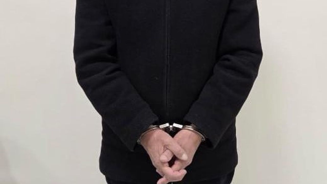 Kütahya'da Umre Dolandırıcılığı: 23 Kişiyi Mağdur Eden Şahıs Tutuklandı