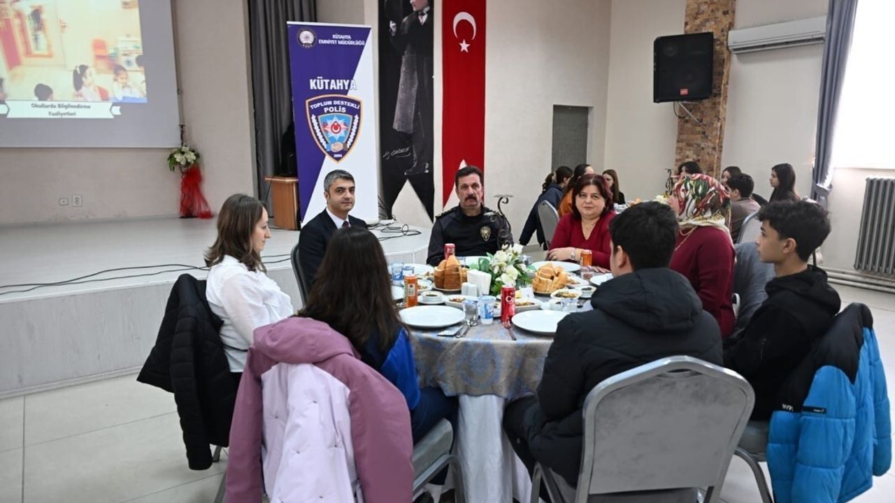 Kütahya Emniyet Müdürlüğü Eğitim Faaliyetlerini Tamamladı