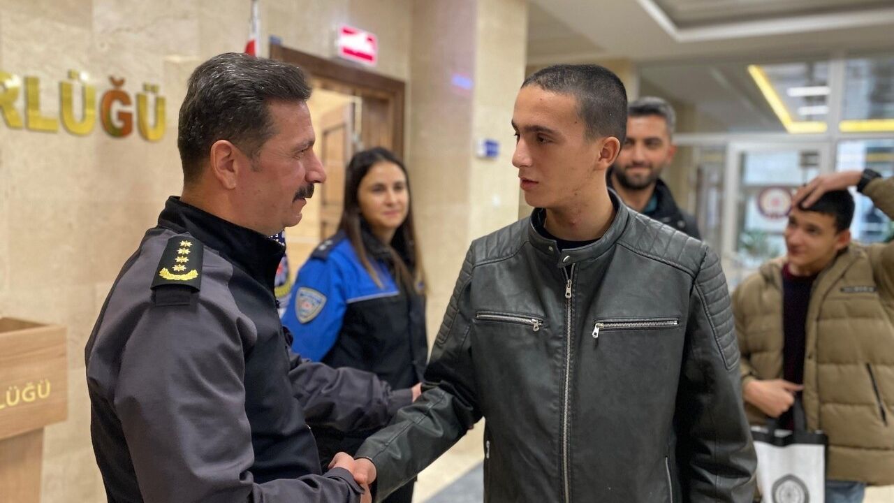 Kütahya Emniyet Müdürü Özel Öğrencilerle Bir Araya Geldi