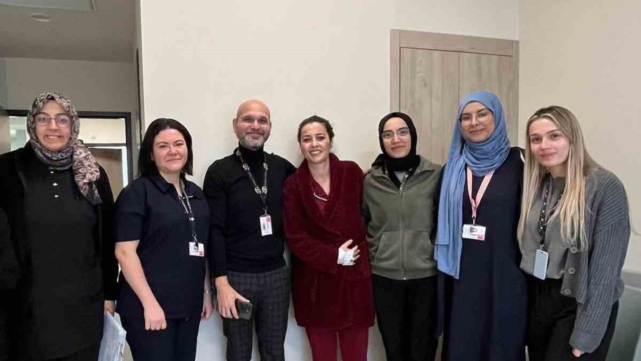 Kütahya Şehir Hastanesi'nde Başarılı Yumurtalık Kitleleri Ameliyatı