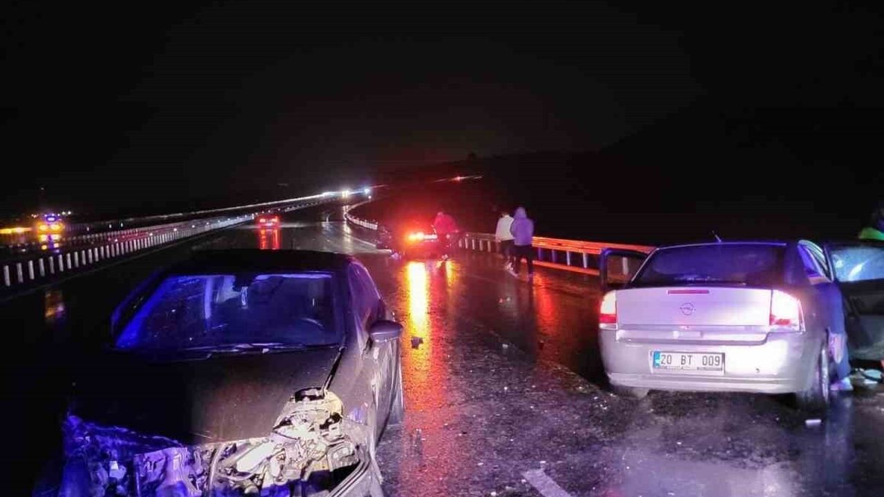 Kuyucak'taki Trafik Kazasında 4 Kişi Yaralandı