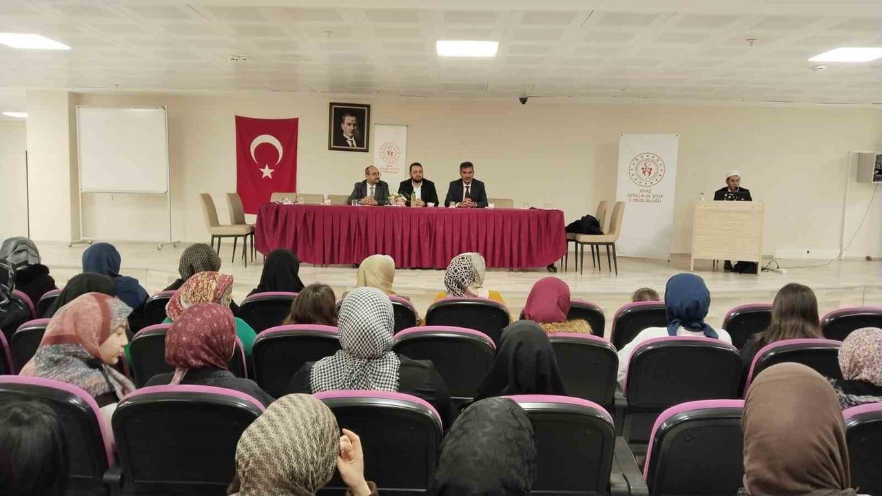 KYK Yurtlarında Regaip Kandili Programı Düzenlendi