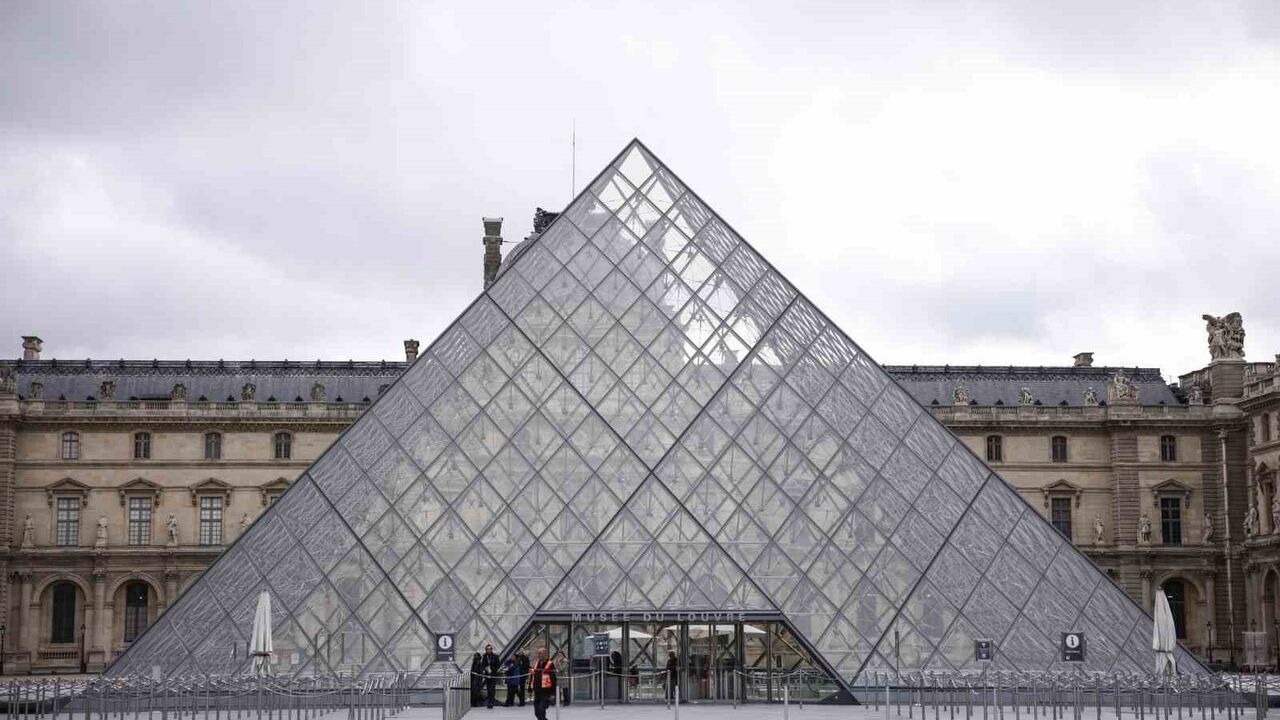 Louvre Müzesi Çalışanlarından Grev: Ziyaretler Durdu