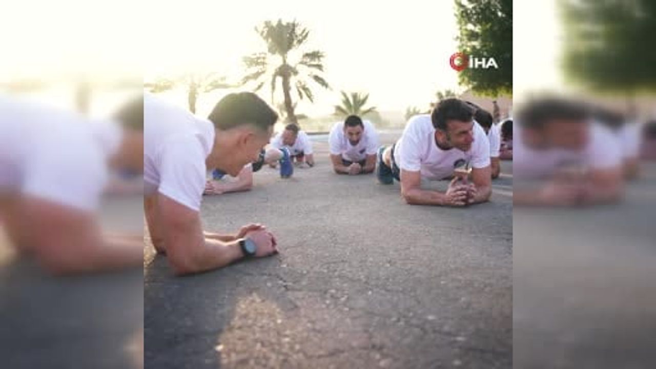 Macron, Abu Dabi'de Fransız Askerlerle Spor Yaptı