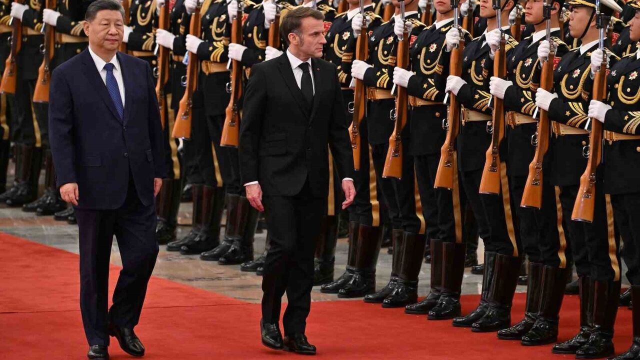 Macron, Xi ile Ekonomik İlişkiler Hakkında Görüşmelerde Bulundu
