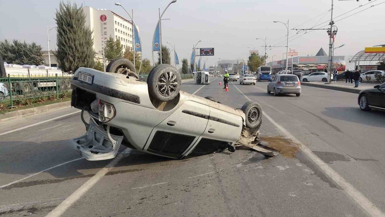 Malatya'da Trafik Kazası: 3 Yaralı