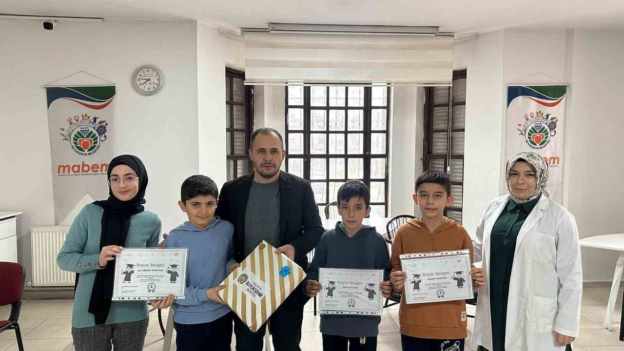 Malatya'da Ücretsiz Deneme Sınavı: 1350 Öğrenci Katıldı