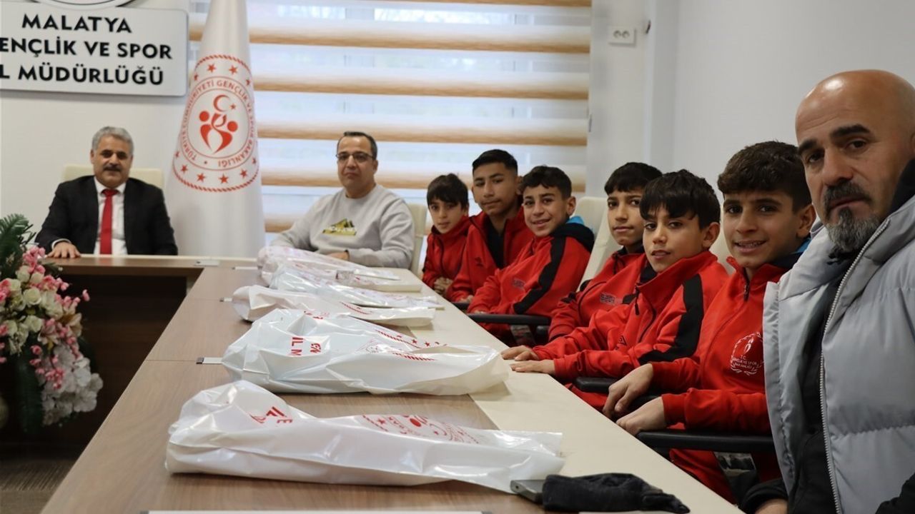 Malatya'dan 7 Sporcu Milli Takım Gelişim Kampına Katılacak
