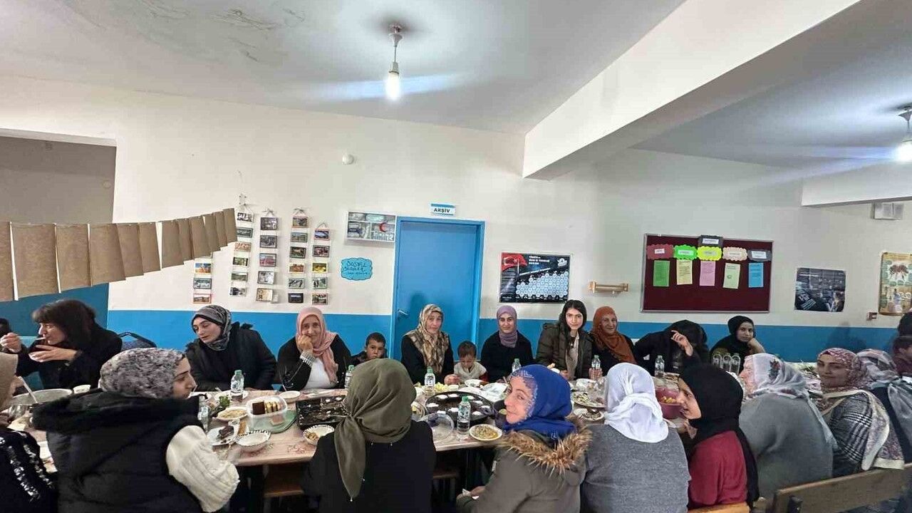 Malazgirt'te Yerli Malı Haftası Coşkuyla Kutlandı