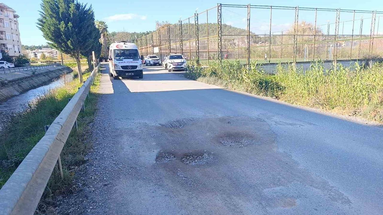 Manavgat'ta Alkol Etkisiyle Elektrikli Scooter Kazası
