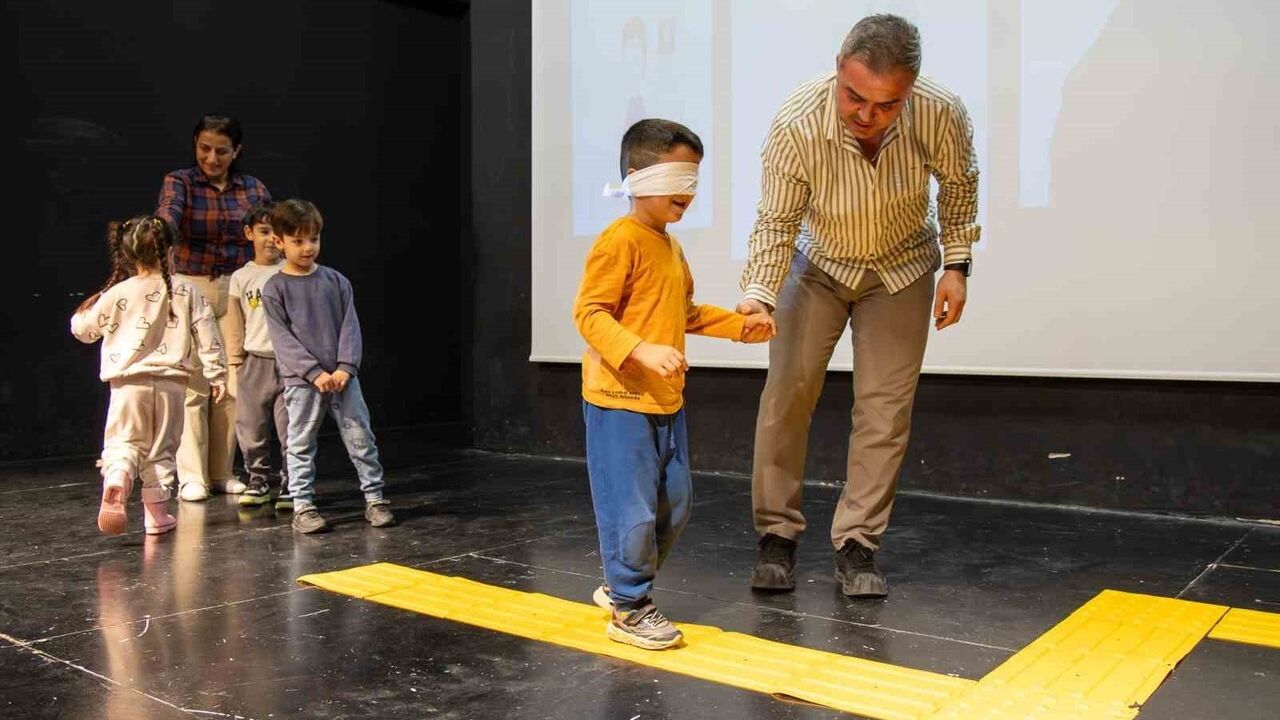 Manavgat’ta Engelleri Birlikte Aşma Eğitimi Düzenlendi