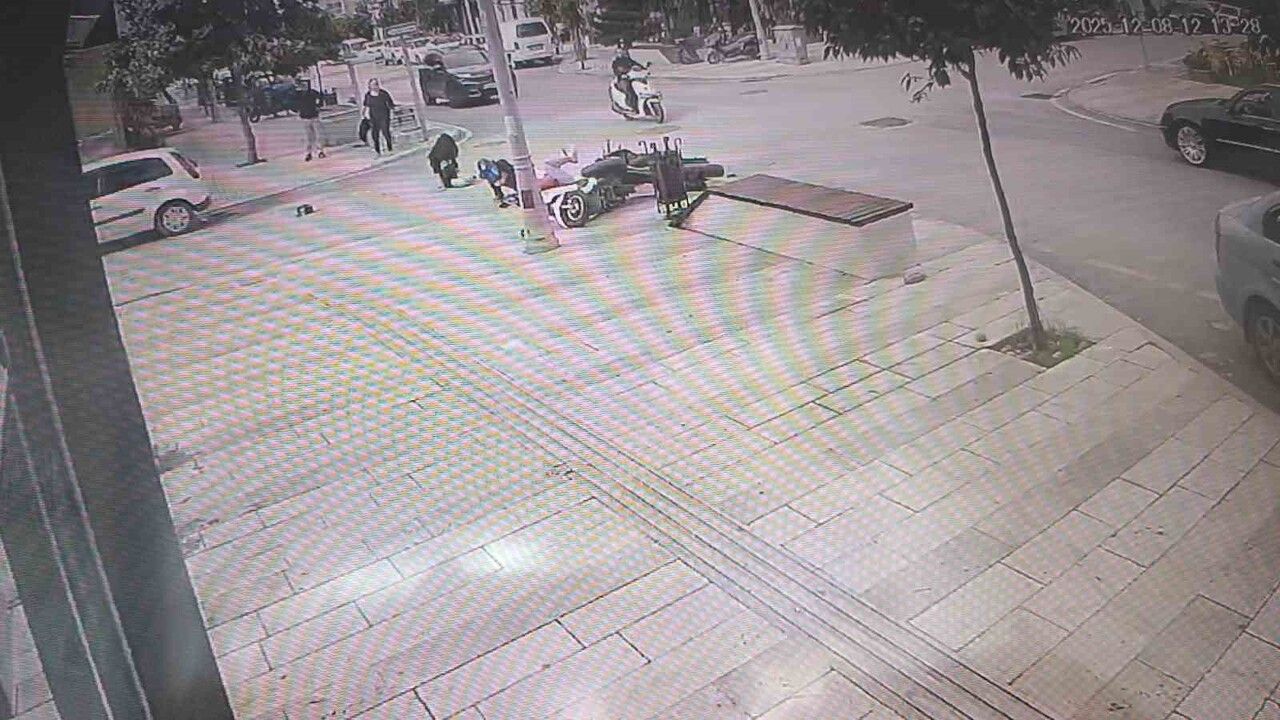 Manavgat’ta Motosiklet Kazası: 2 Yaralı