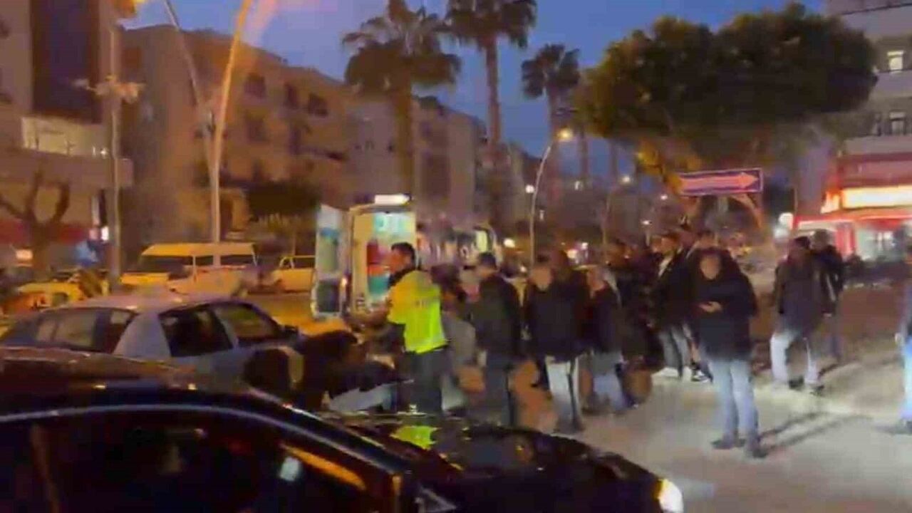 Manavgat'ta Motosiklet ve Otomobil Çarpıştı, Bir Yaralı