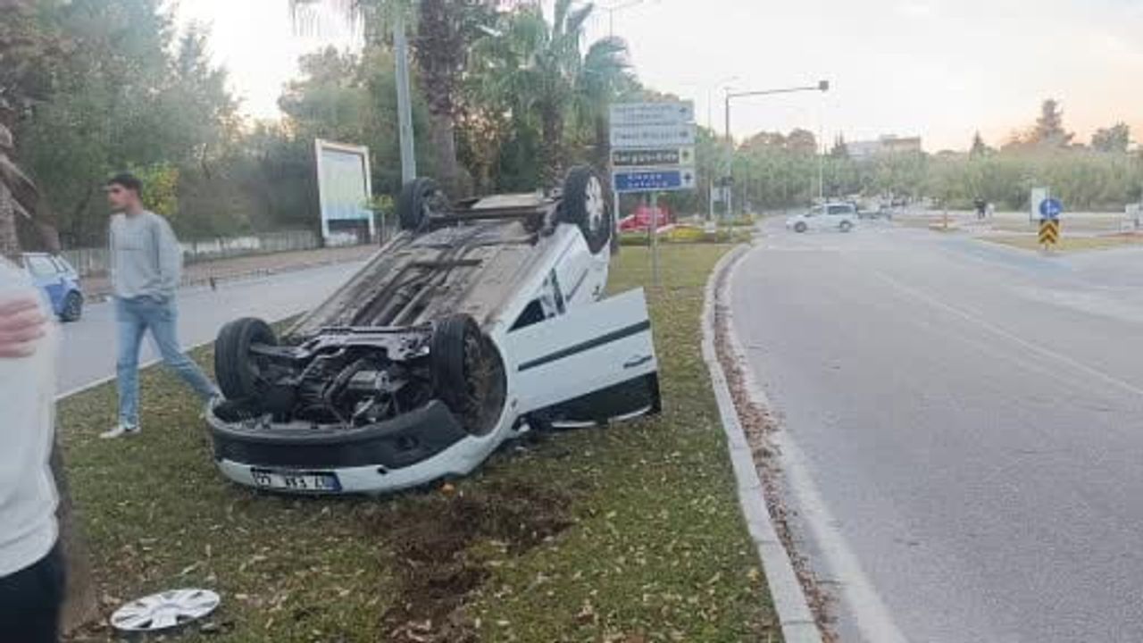 Manavgat'ta Ters Dönen Araç Kazası