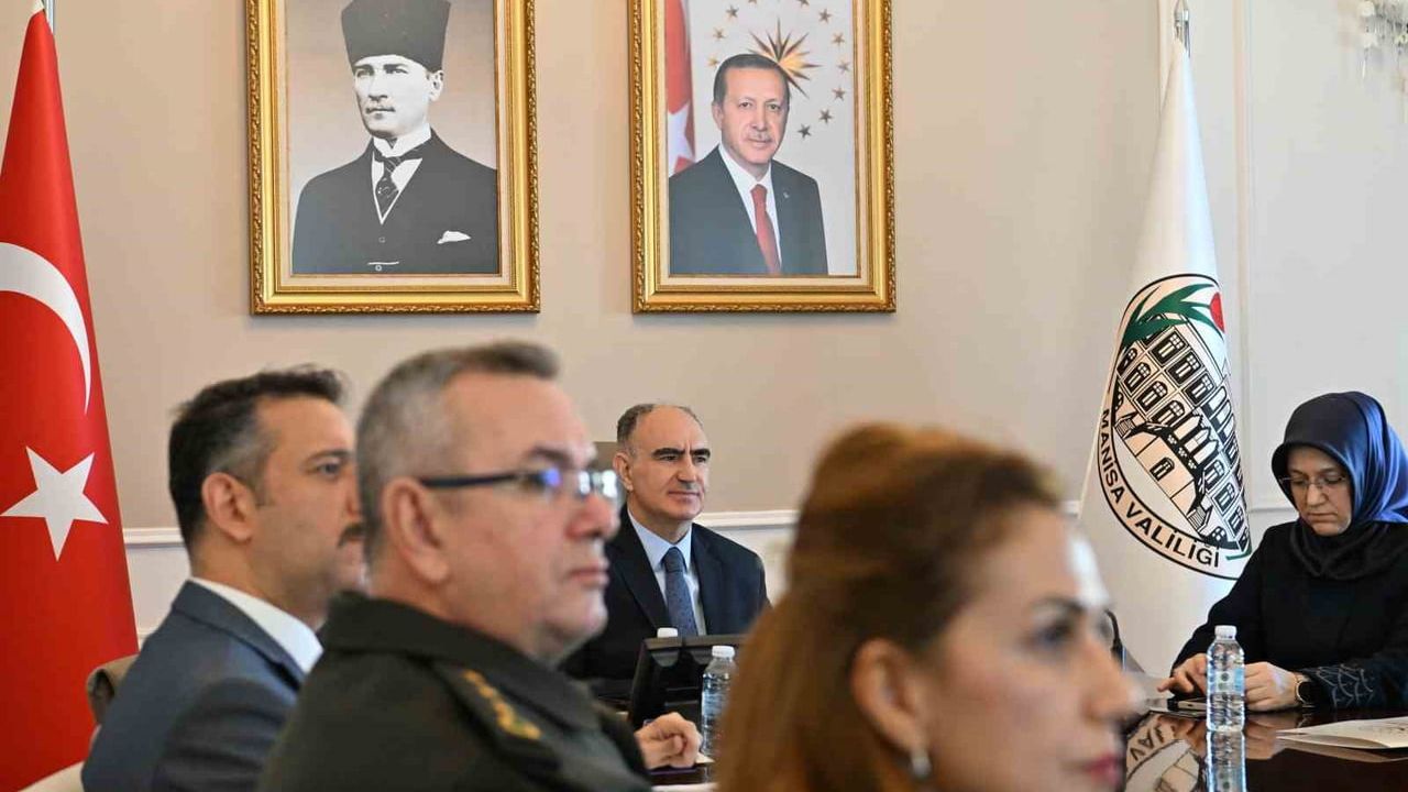 Manisa'da Aile Yapısını Güçlendirme Toplantısı