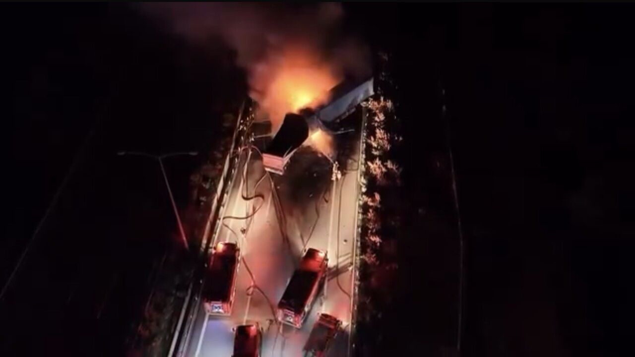 Manisa'da Tır Kazası: İki Yaralı